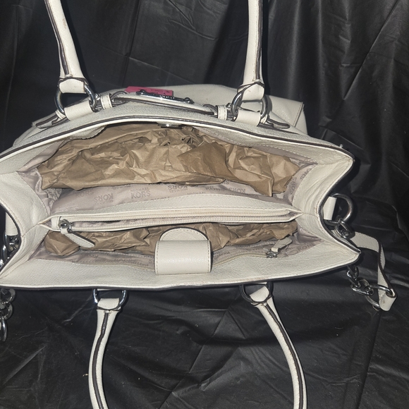 Michael Kors White Leather Tote Bag - Picture 3 of 4